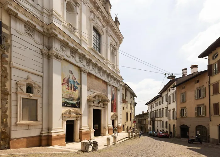 Citta Alta - 5min From Bgy Airport, Ac, Wifi Lägenhet